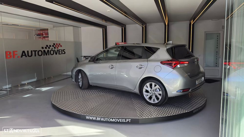 Toyota Auris 1.6 D-4D Exclusive+Navi - 15