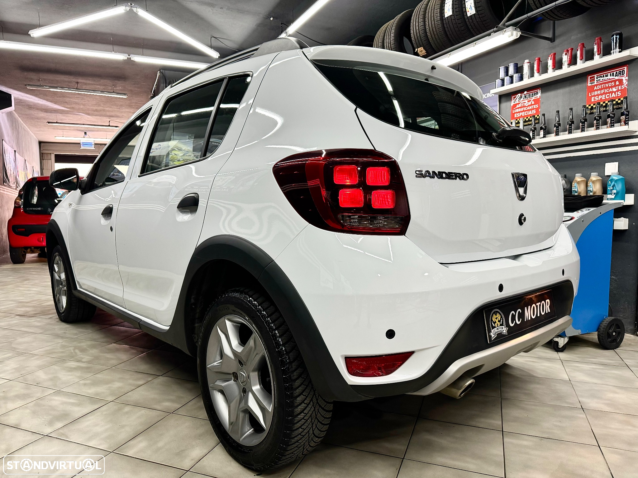 Dacia Sandero 1.5 Blue dCi Stepway - 4
