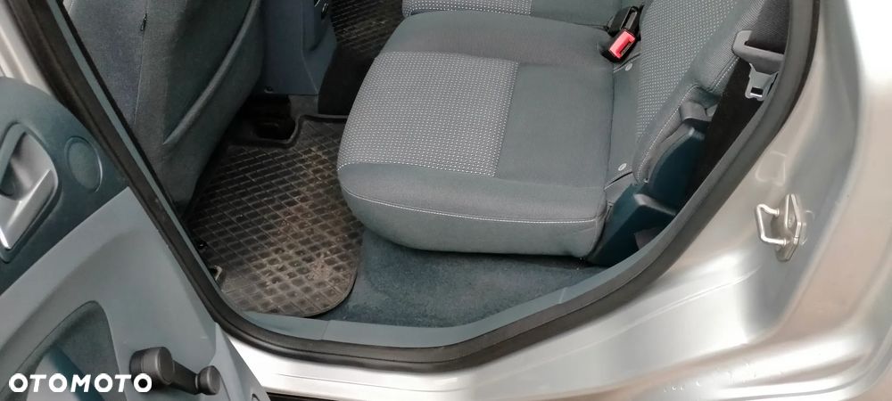 Ford C-MAX 1.6 TDCi Ambiente - 7