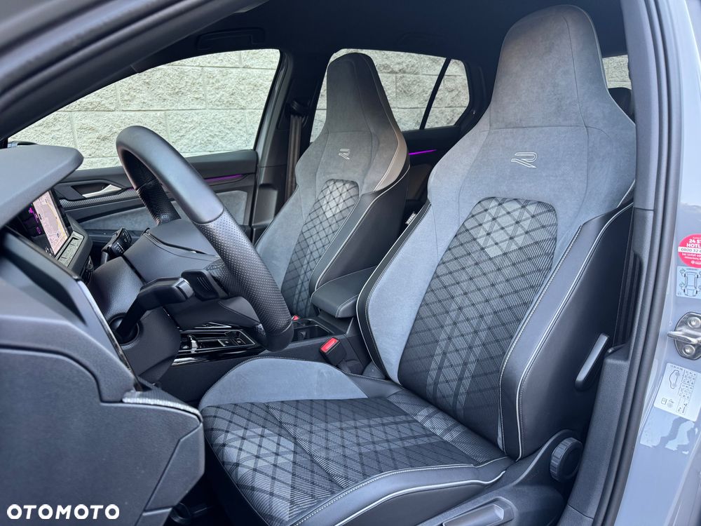 Volkswagen Golf 1.5 eTSI OPF DSG R-Line - 27