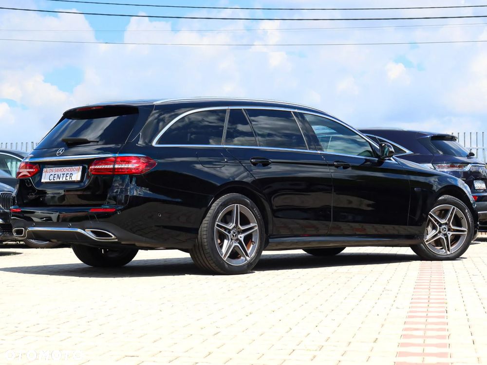 Mercedes-Benz Klasa E 300 AMG - 33