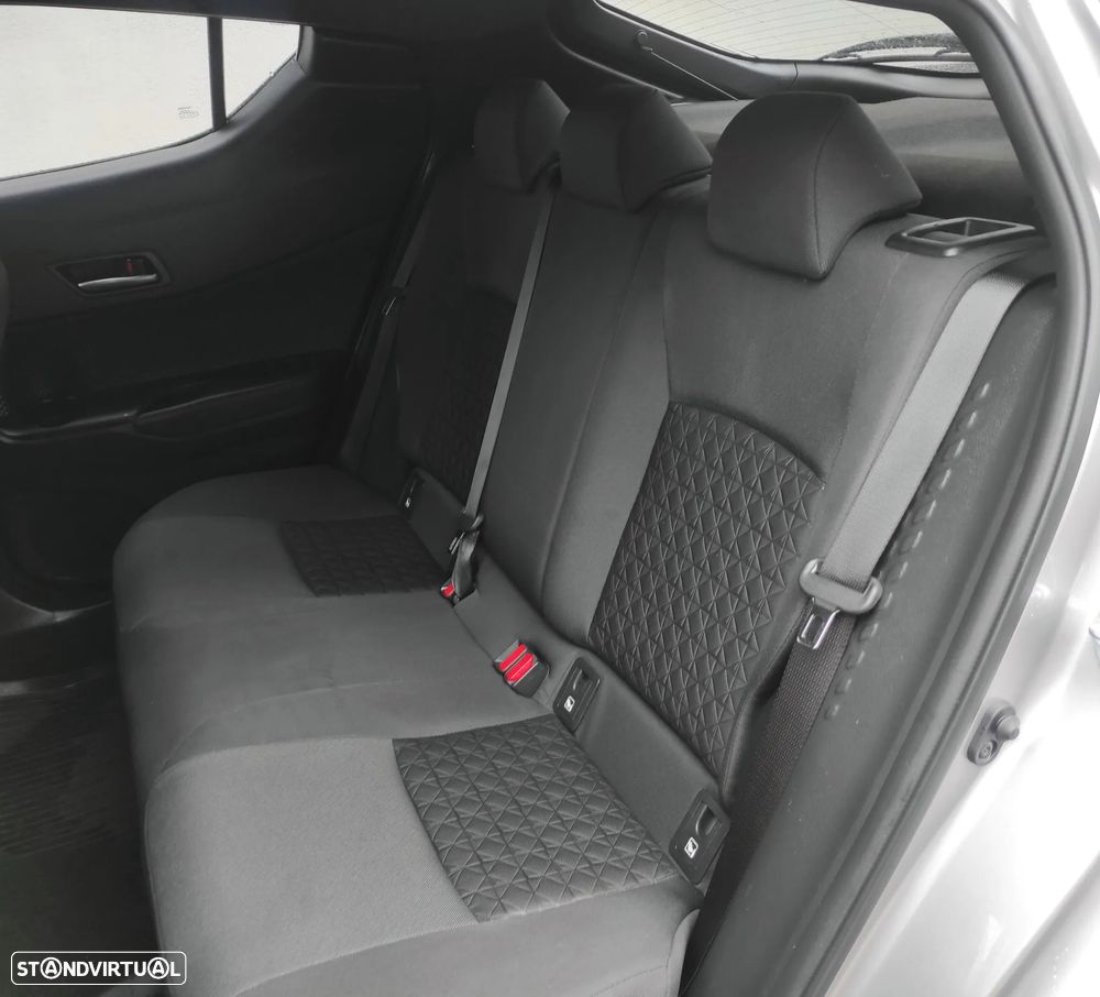 Toyota C-HR 1.8 Hybrid Square Collection - 24