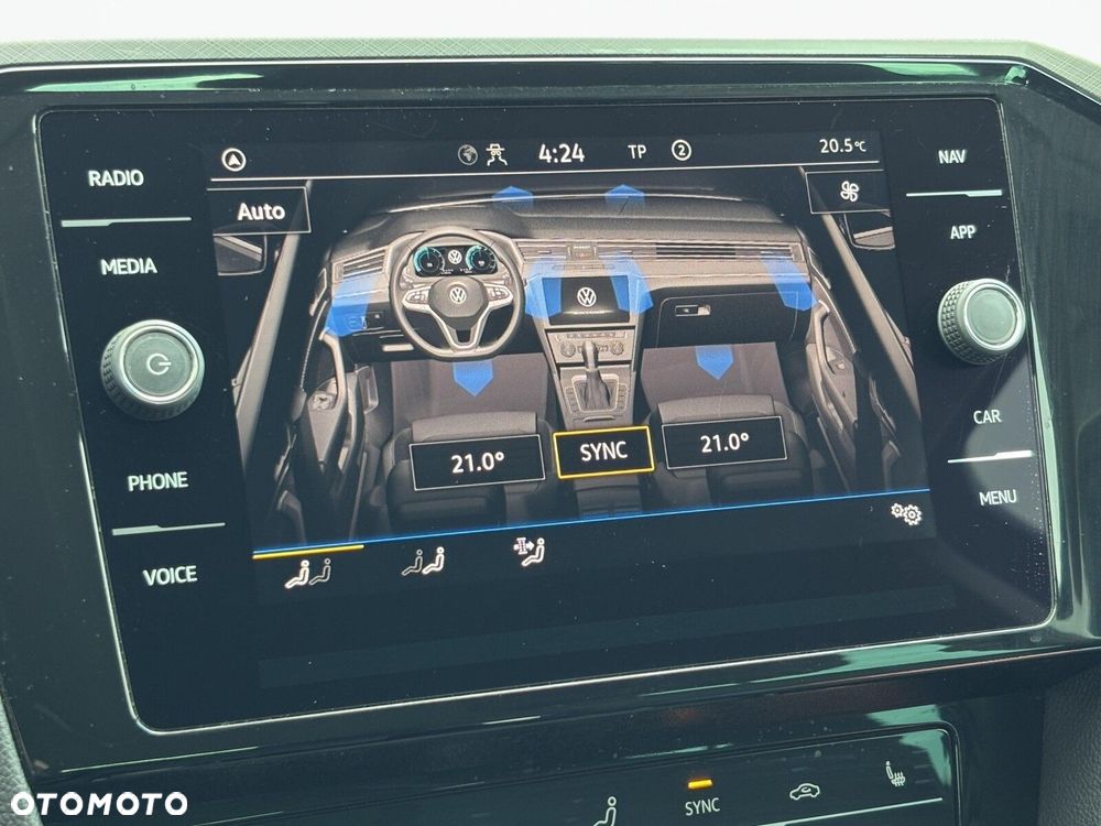 Volkswagen Passat Variant 2.0 TDI SCR Elegance DSG - 30