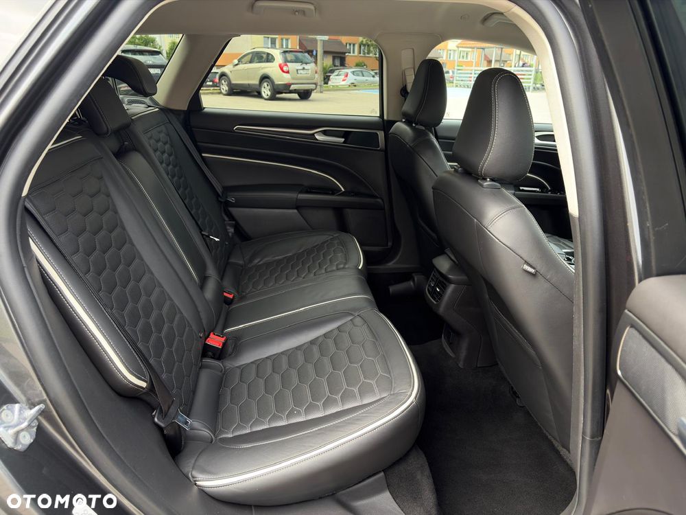 Ford Mondeo SW 2.0 Hybrid Vignale - 14