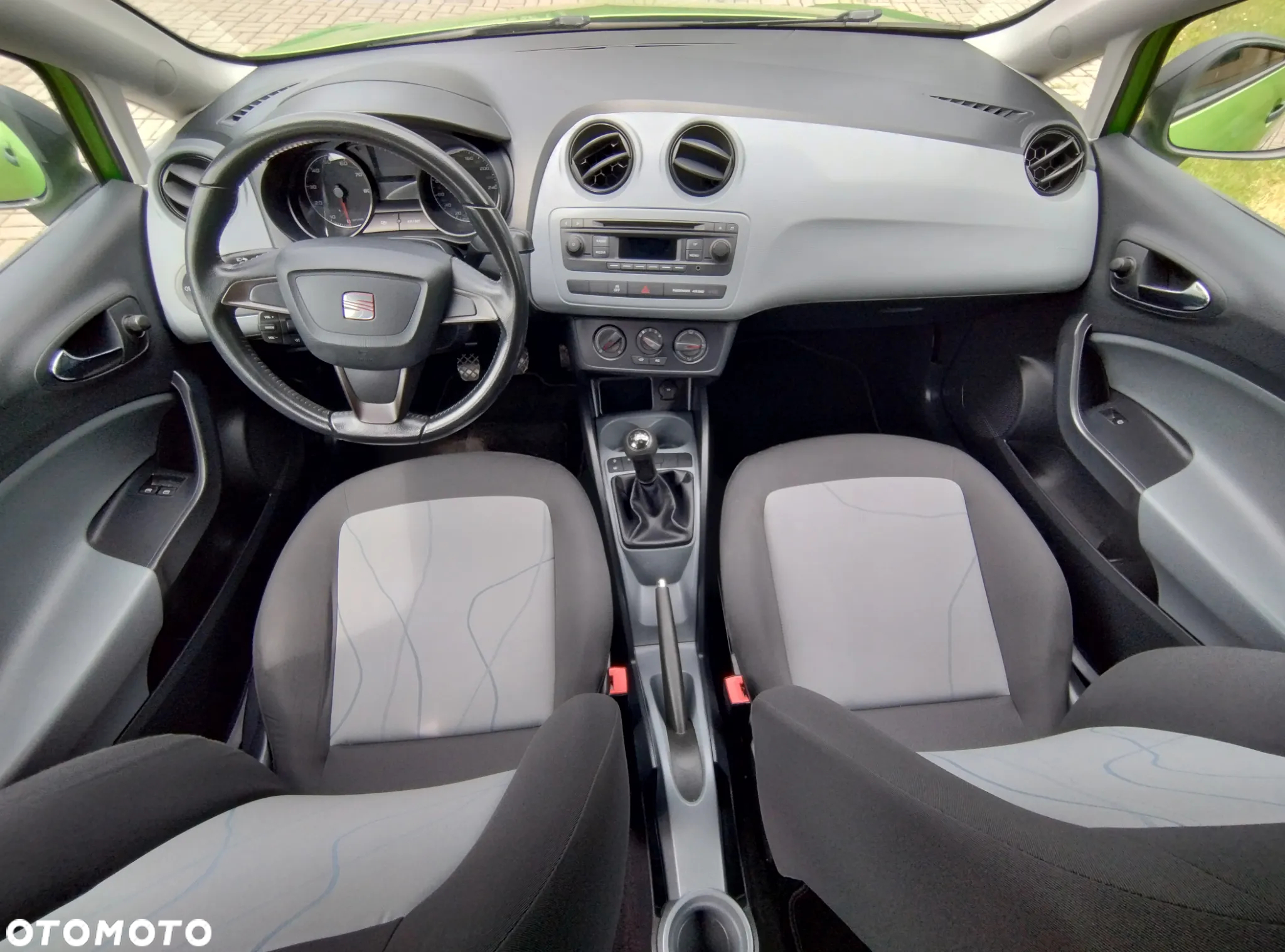 Seat Ibiza 1.4 16V Reference - 32