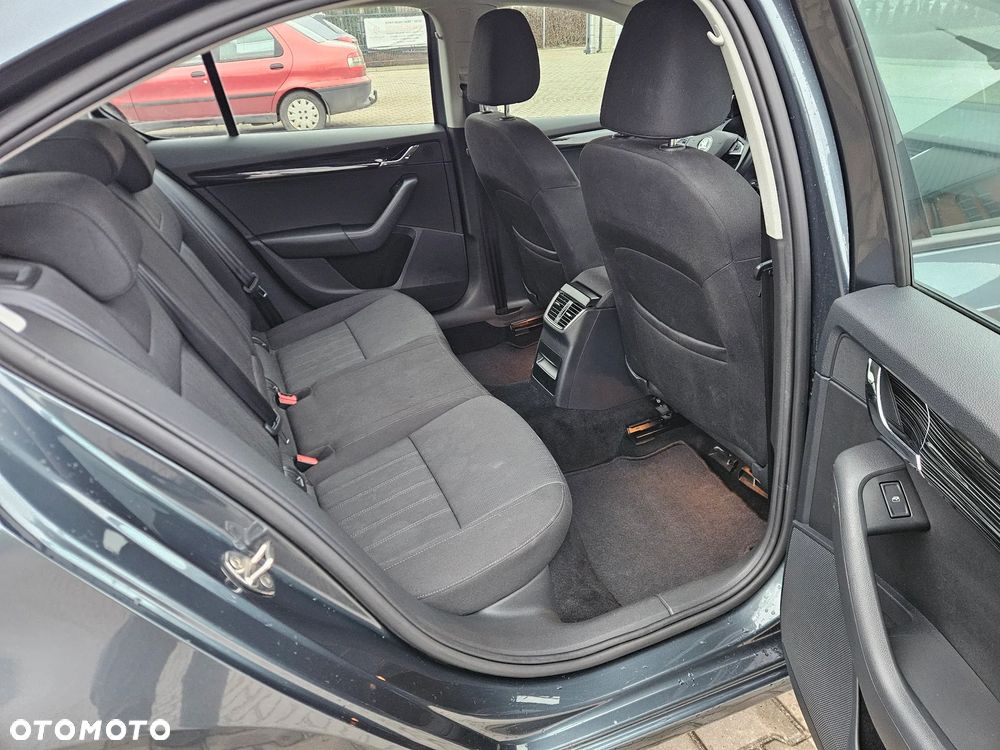 Skoda Octavia 1.5 TSI ACT Style DSG - 23