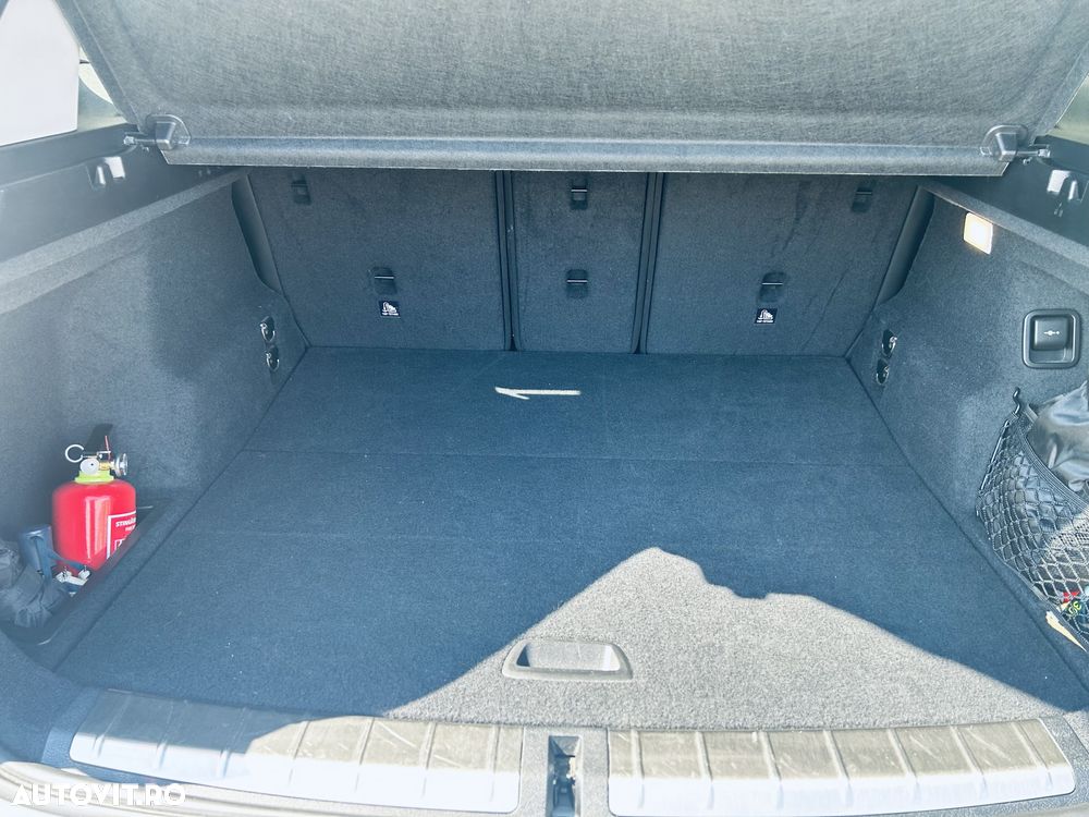 BMW X1 xDrive20i AT - 12