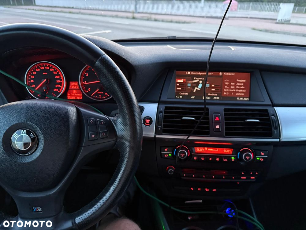 BMW X5 3.0si xDrive - 18