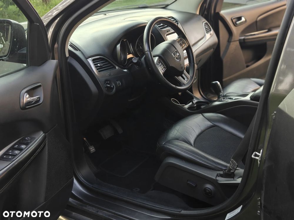 Dodge Journey - 11