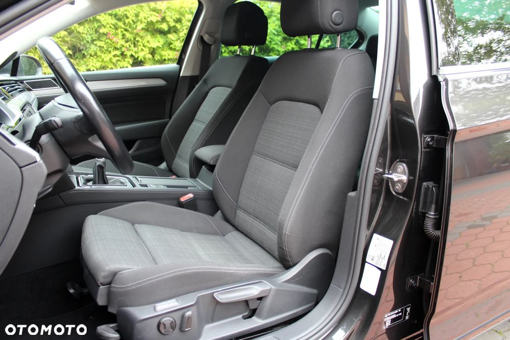 Volkswagen Passat 2.0 TDI EVO Business - 7