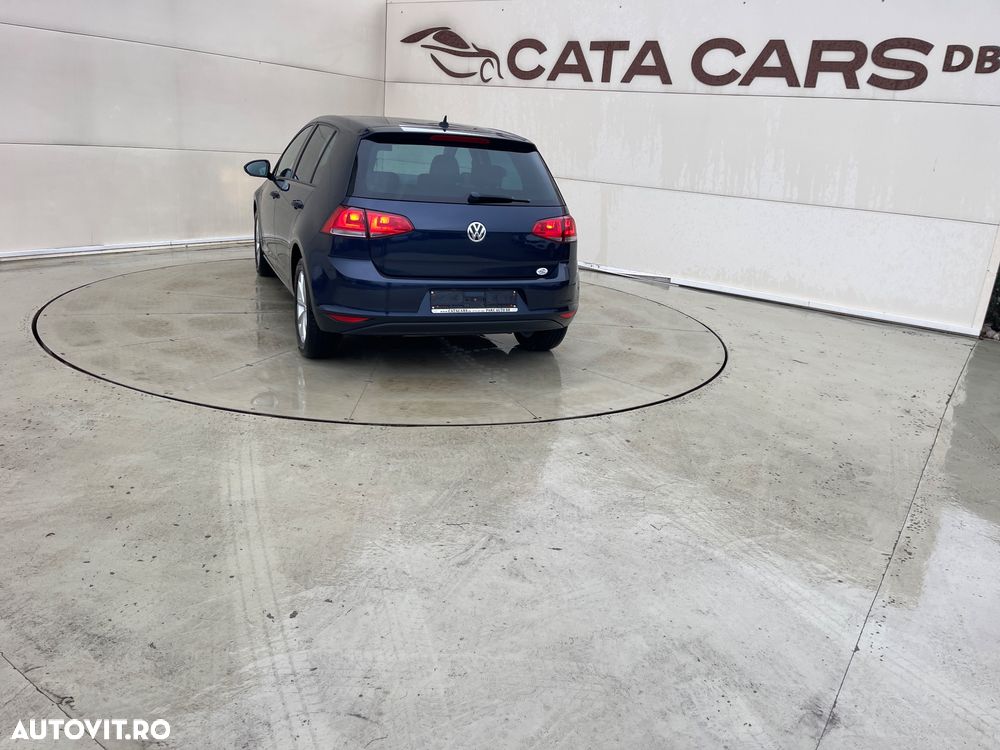 Volkswagen Golf 1.2 TSI BMT Comfortline - 11