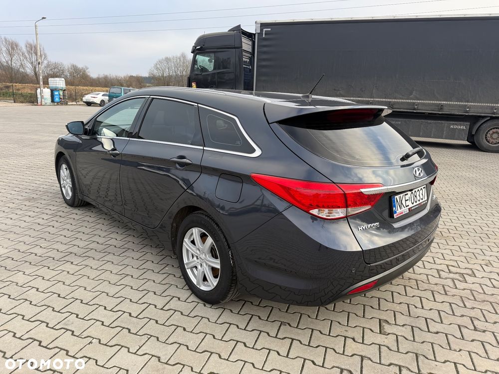 Hyundai i40 Kombi blue 1.6 Classic - 8