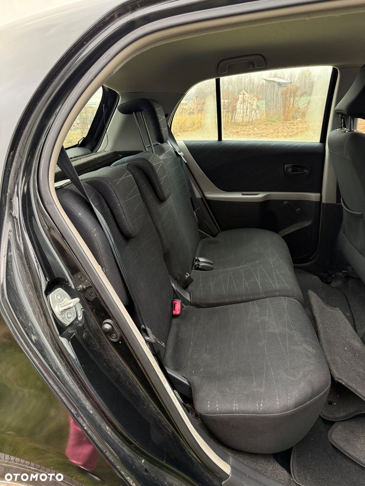 Toyota Yaris 1.3 - 5