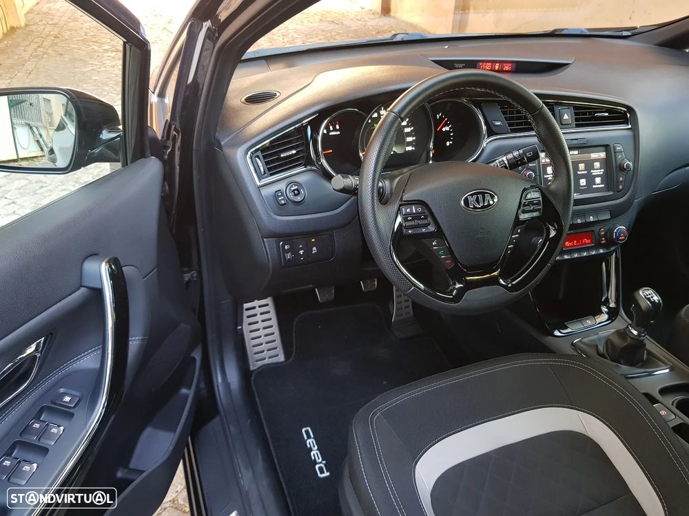 Kia Ceed SW 1.6 CRDi GT Line - 42