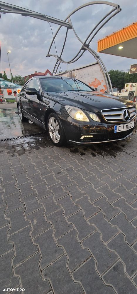 Mercedes-Benz E 250 CDI DPF BlueEFFICIENCY Automatik Avantgarde - 12