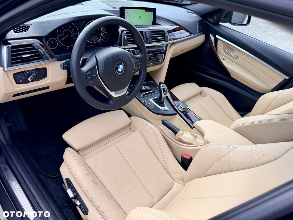 BMW Seria 3 330i Luxury Line - 24
