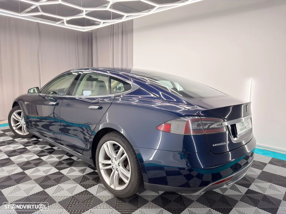 Tesla Model S 85 - 6