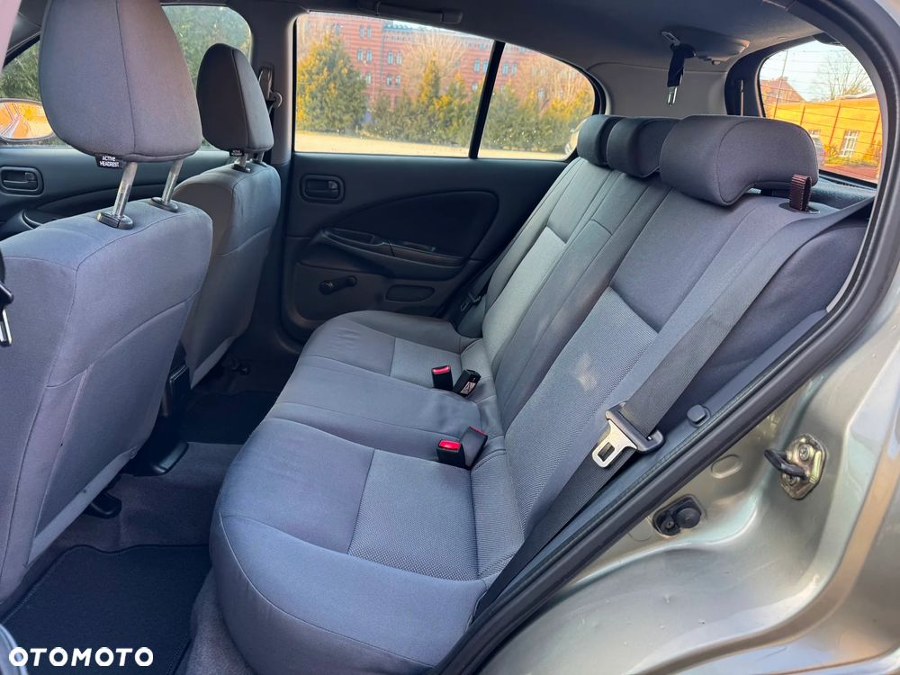 Nissan Almera 1.5 dCi acenta PLUS - 6