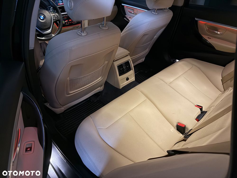 BMW Seria 3 320i xDrive Sport Line Sport - 30