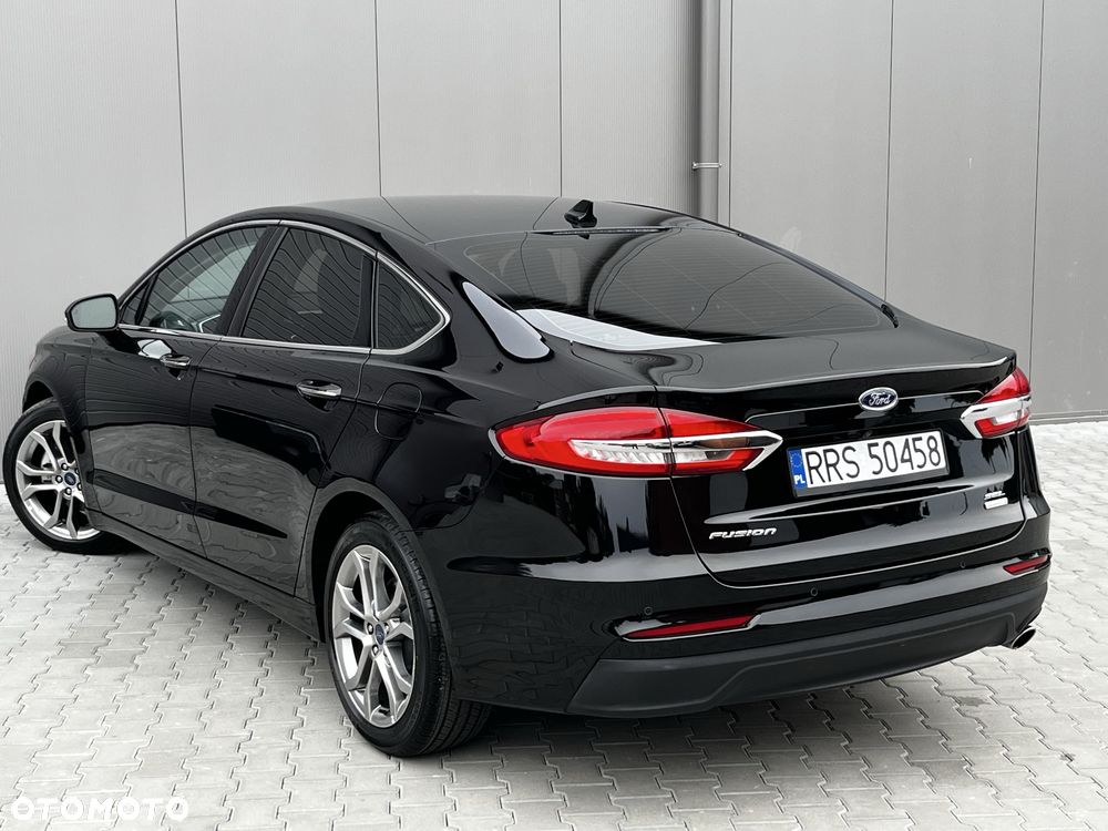 Ford Fusion - 4