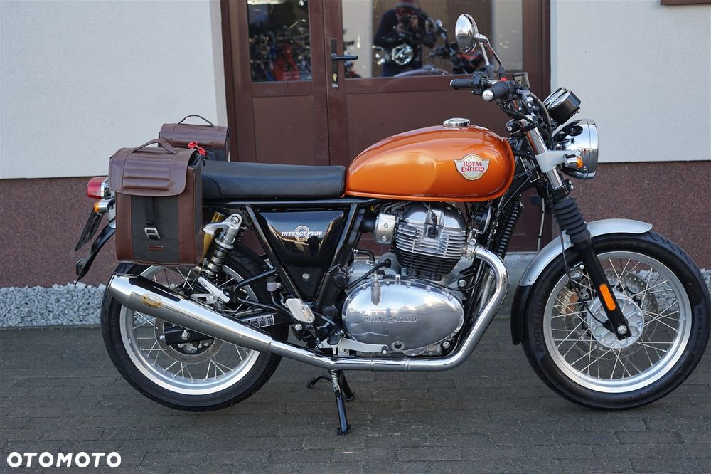 Royal Enfield Interceptor - 2
