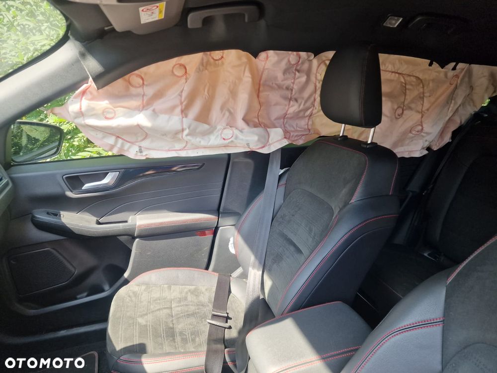 Ford Kuga - 11