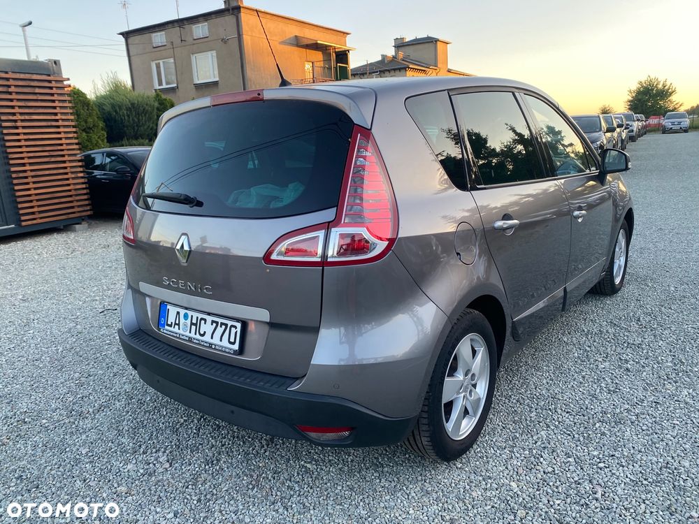 Renault Scenic 1.6 16V 110 Dynamique - 13