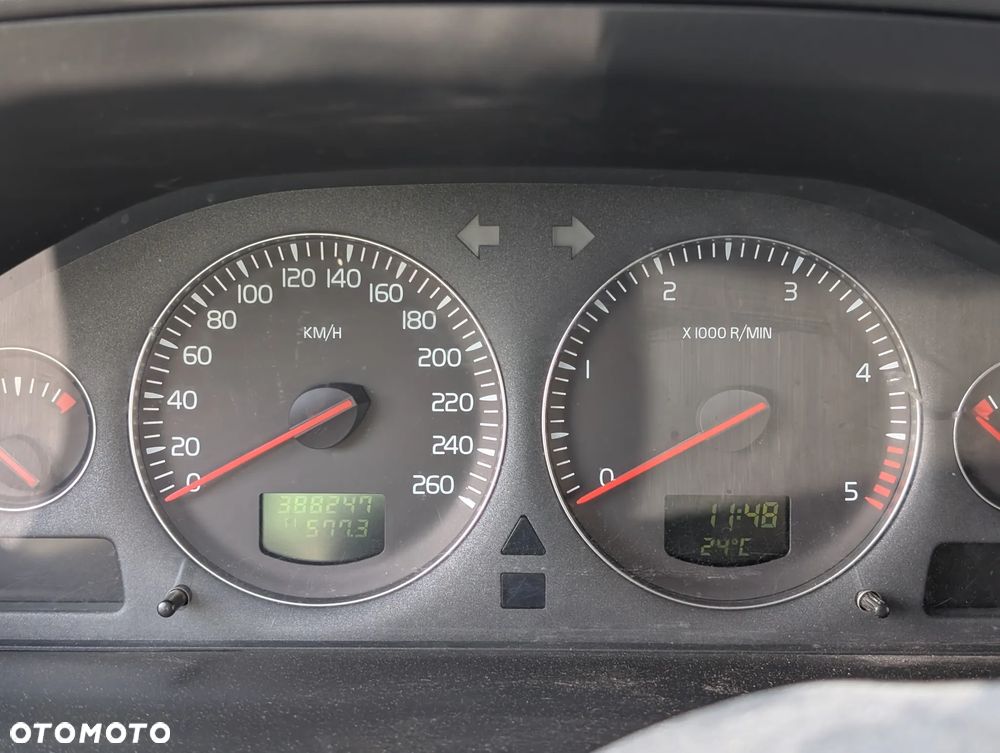 Volvo XC 70 D5 AWD Black Edition - 2
