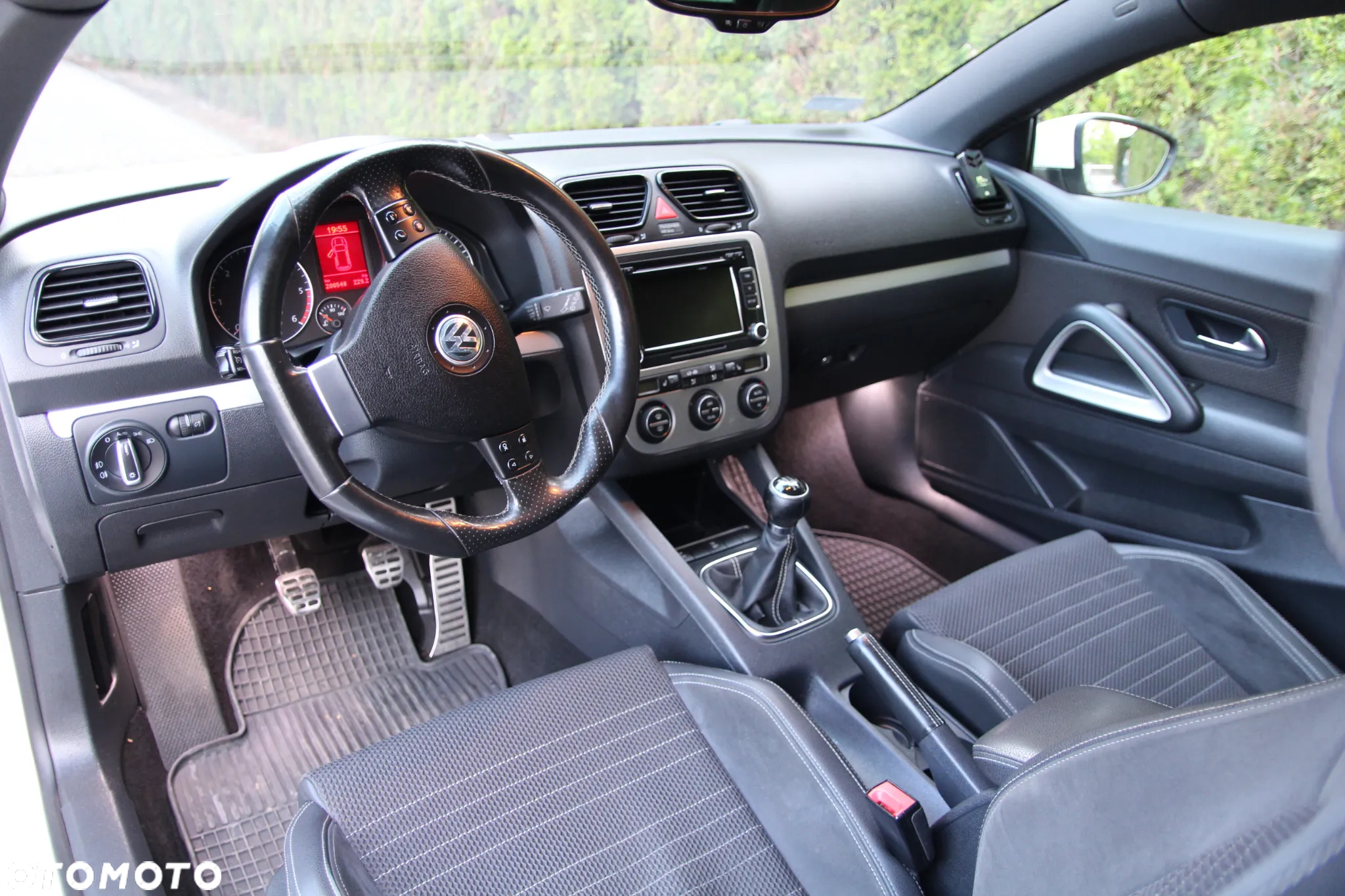 Volkswagen Scirocco 2.0 TDI Blue Motion Technologie - 16