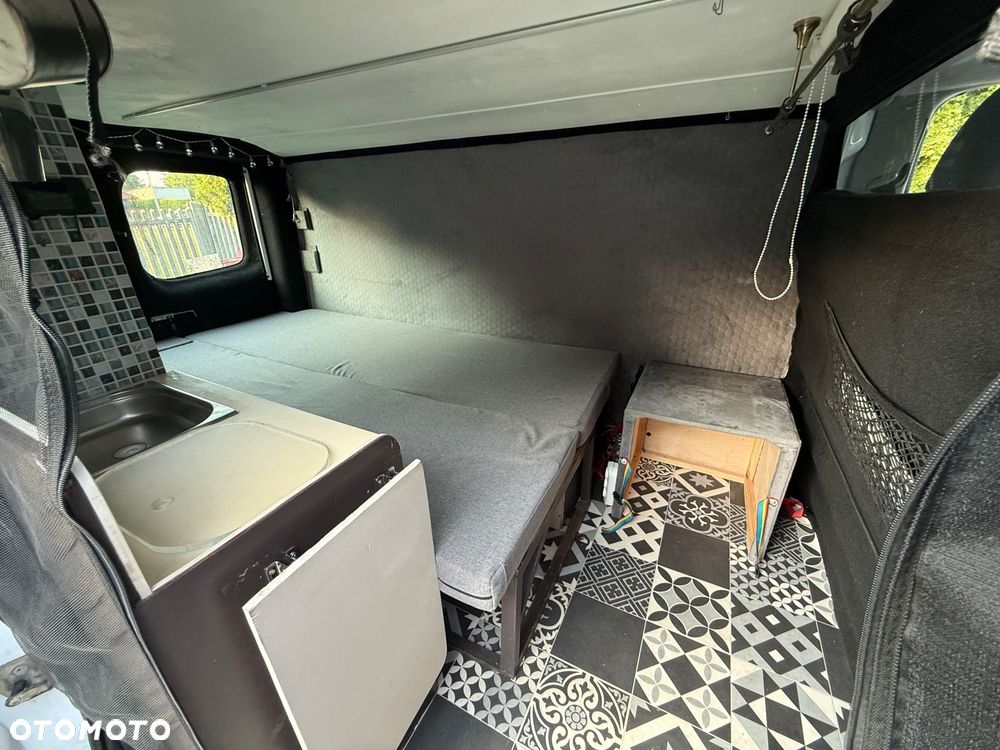 Opel Vivaro - 22