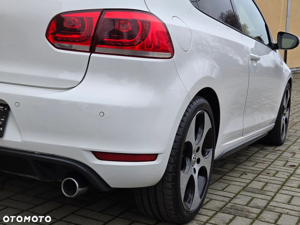 Volkswagen Golf 2.0 GTI - 17
