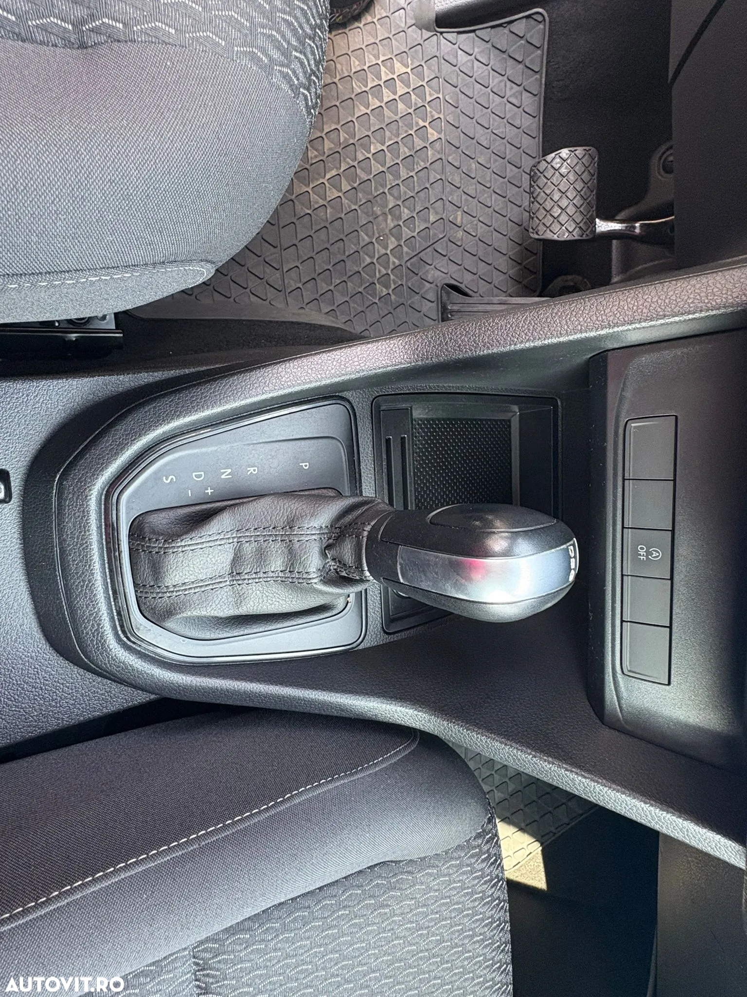 Volkswagen Caddy 2.0 TDI DSG - 11