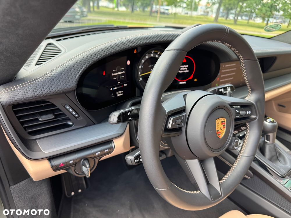Porsche 911 GT3 Touring PDK - 25