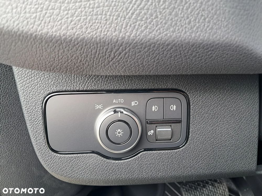 Mercedes-Benz Sprinter 319 CDI Furgon PRO długi 4325 mm L3H2 - 19