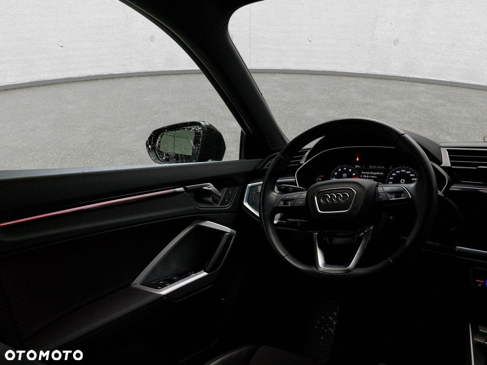 Audi Q3 Sportback - 10