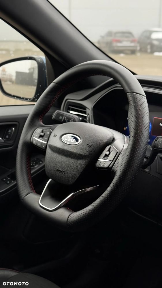 Ford Kuga 2.5 Duratec FHEV 4x4 ST-LINE X - 11