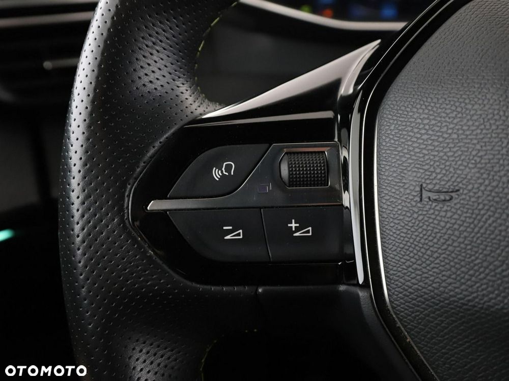 Peugeot 2008 1.2 PureTech GT S&S - 33