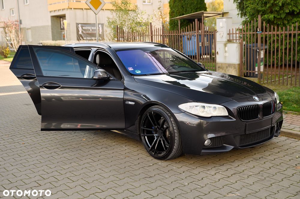 BMW Seria 5 520d Touring - 17