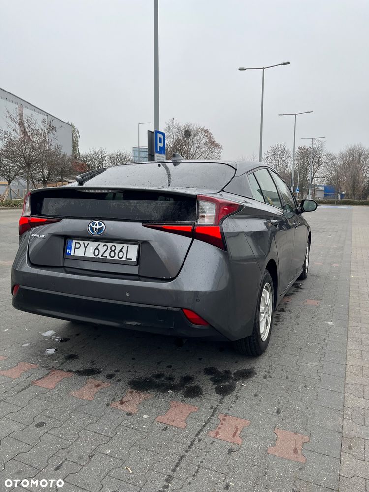 Toyota Prius Hybrid - 12