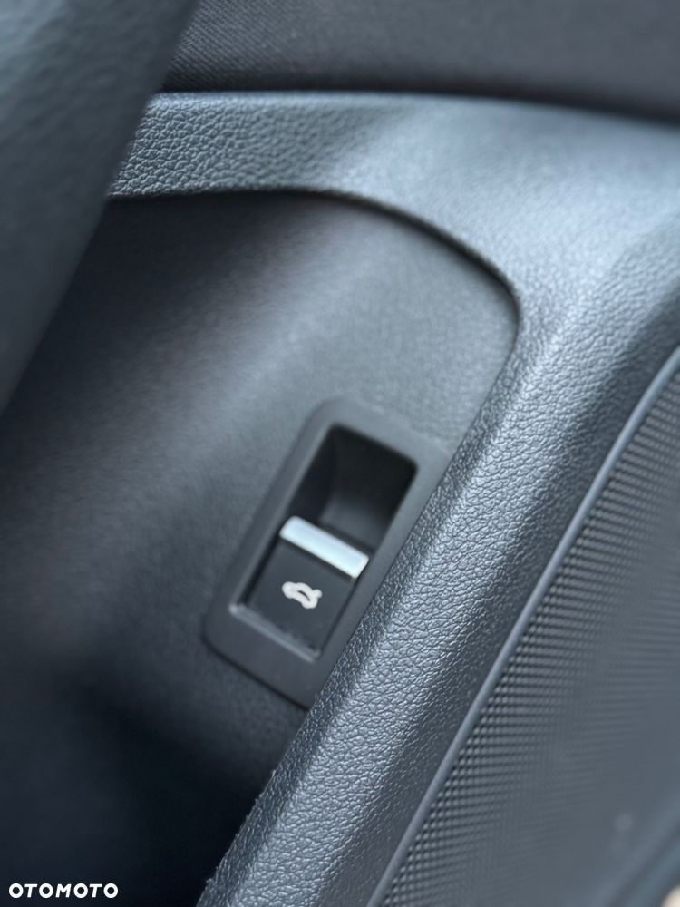 Audi A4 Avant 40 TDI S tronic advanced - 12