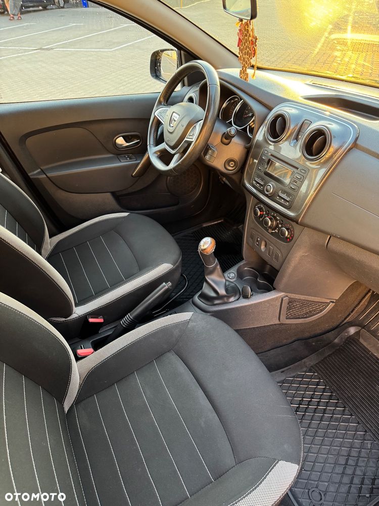 Dacia Sandero 0.9 TCe Laureate S&S - 24