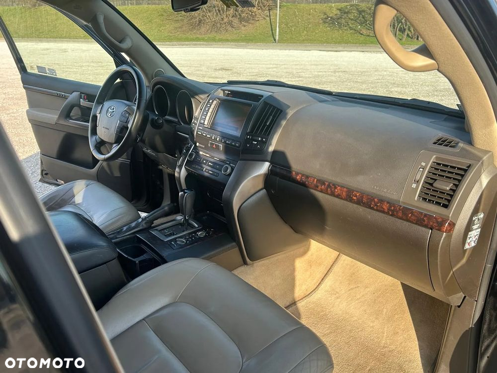 Toyota Land Cruiser LC 4.5 V8 D-4D Prestige Platinium 7os - 19