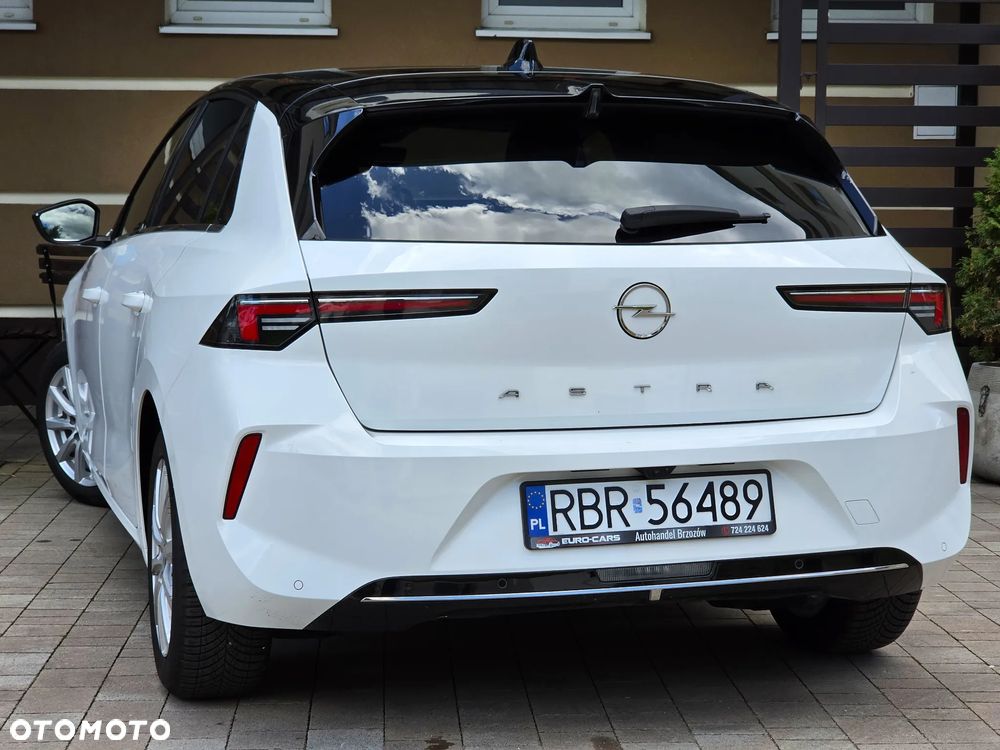 Opel Astra 1.2 Turbo Automatik Elegance - 3