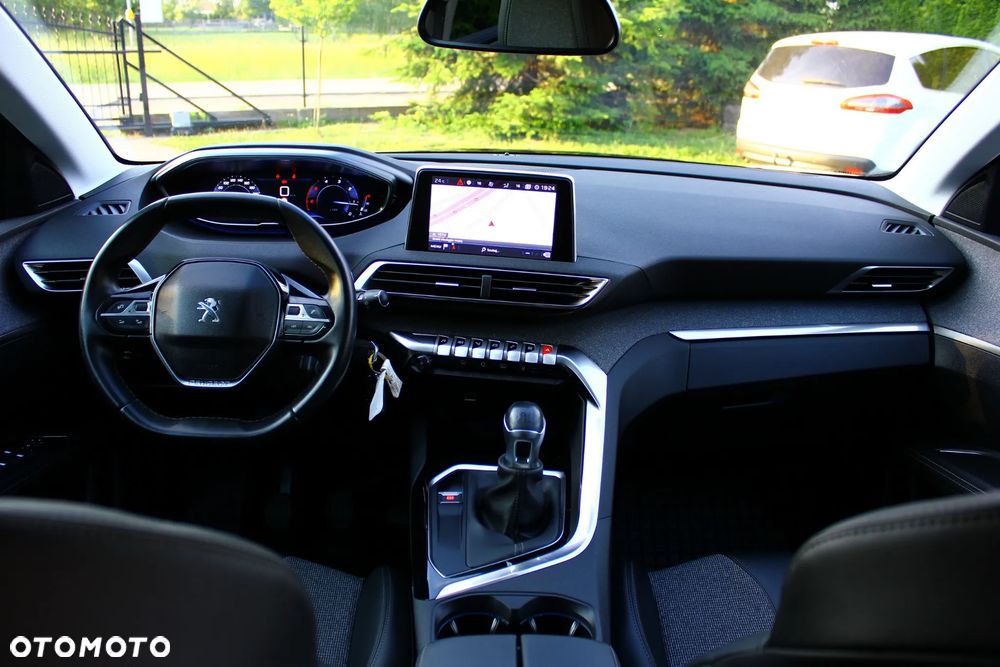 Peugeot 5008 1.5 BlueHDi Allure S&S - 37
