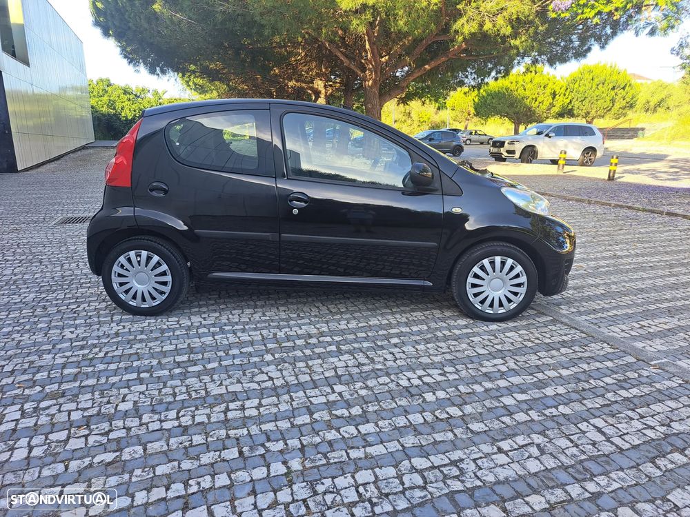 Peugeot 107 1.0 Urban - 10