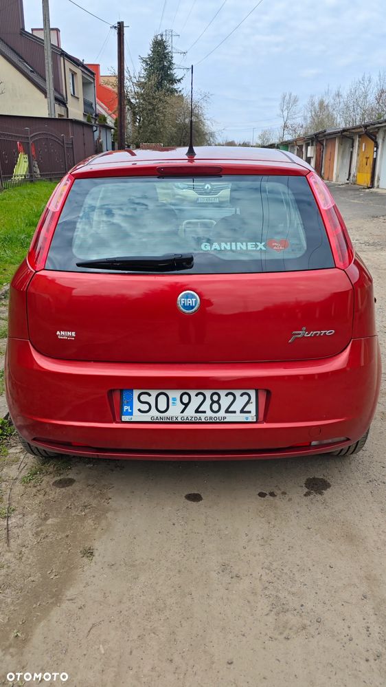 Fiat Grande Punto 2006 photo 4