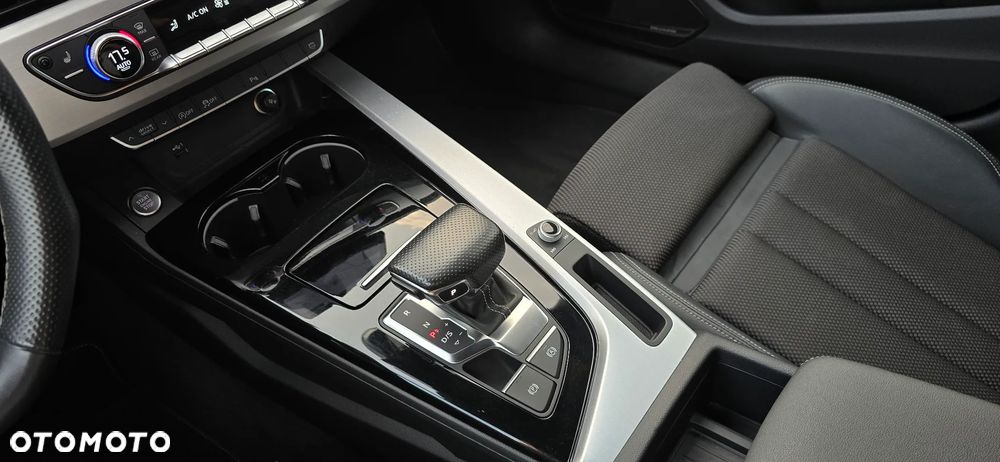Audi A4 Avant 40 TDI quattro S tronic S line - 36