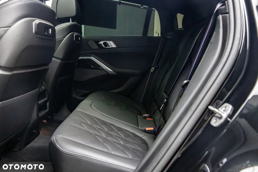 BMW X6 - 35