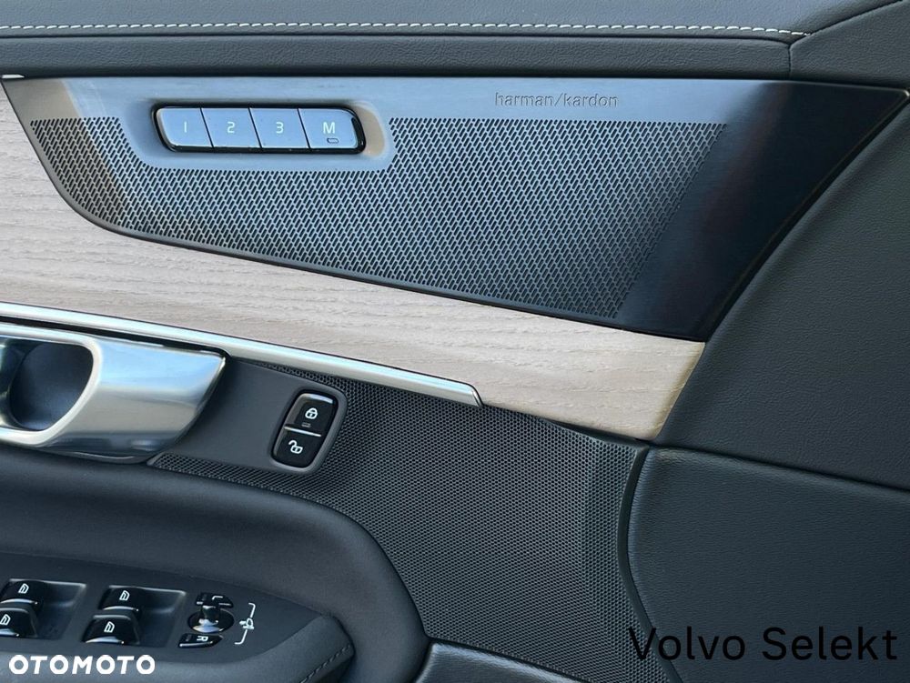 Volvo XC 90 - 32