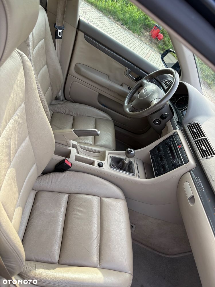 Audi A4 Avant 1.8 T quattro - 10